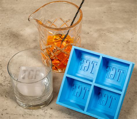 customizable ice cube trays.